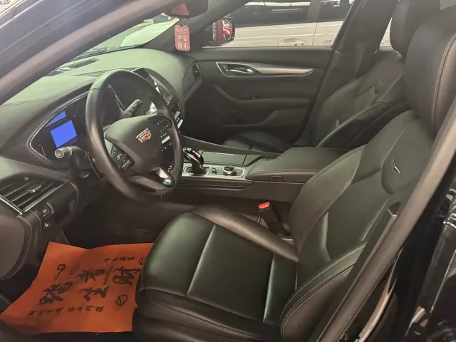 Cadillac CT5 — Фото автомобиля 5