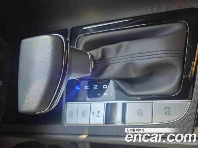 Hyundai AVANTE Новый Avante (CN7) — Фото автомобиля 16