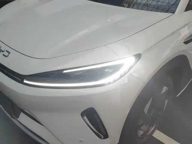 BYD Hai Shi 05 EV 2025 520KM Flagship Smart Navigation Edition — Фото автомобиля 23