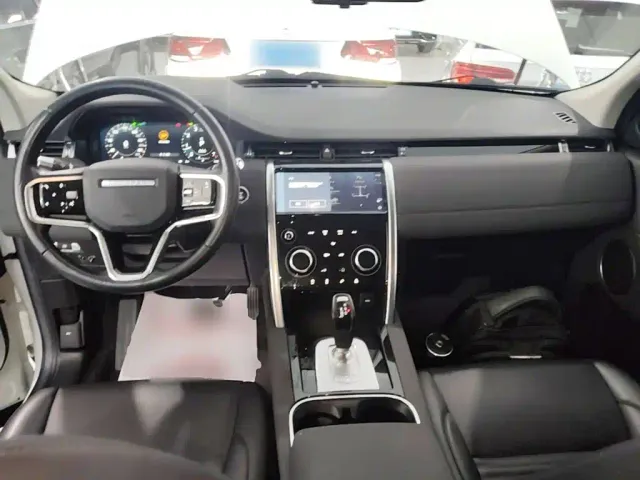 Land Rover Discovery Sport — Фото автомобиля 9