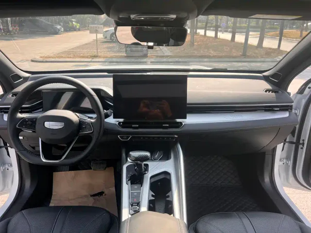 Geely Xingrui — Фото автомобиля 4