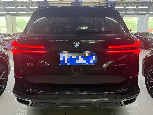 BMW X5 — Фото автомобиля 2