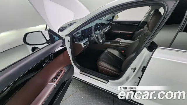 Hyundai Grandeur Grandeur (GN7) 2.5 Бензин 2WD — Фото автомобиля 10