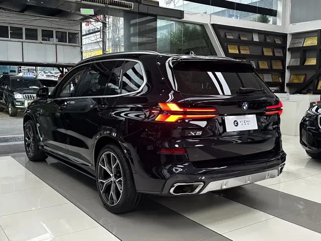 BMW X5 — Фото автомобиля 12