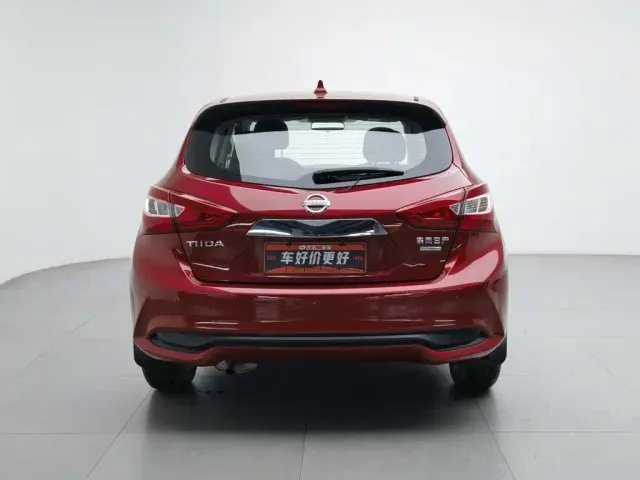 Nissan Tiida — Фото автомобиля 4
