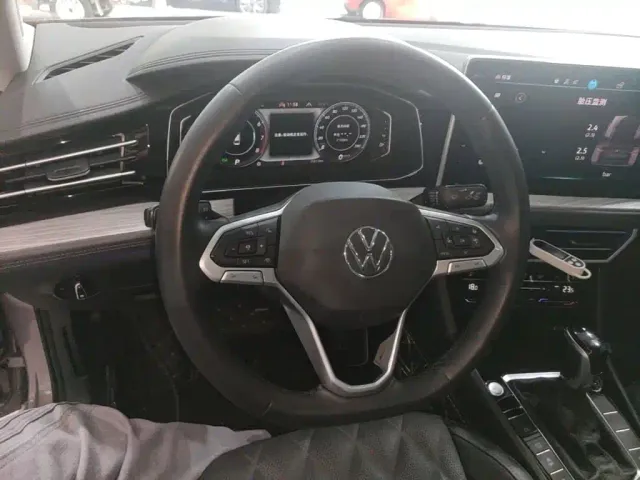 Volkswagen Sagitar — Фото автомобиля 10