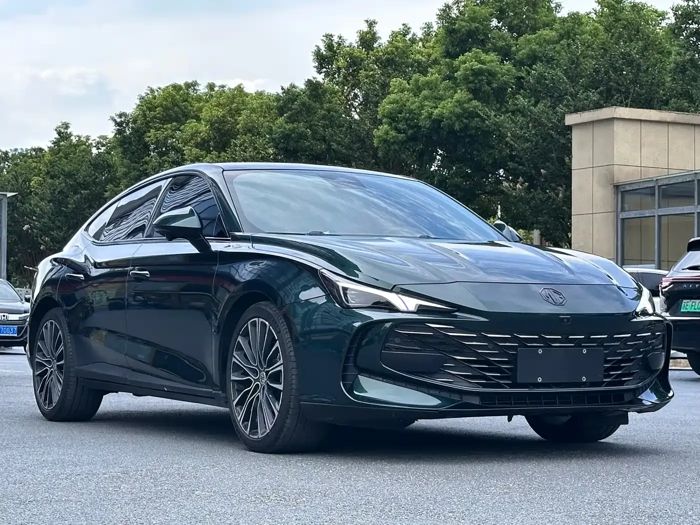 MG MG7 2023 1.5T DCT Ultimate Elegance Edition — Фото автомобиля 3