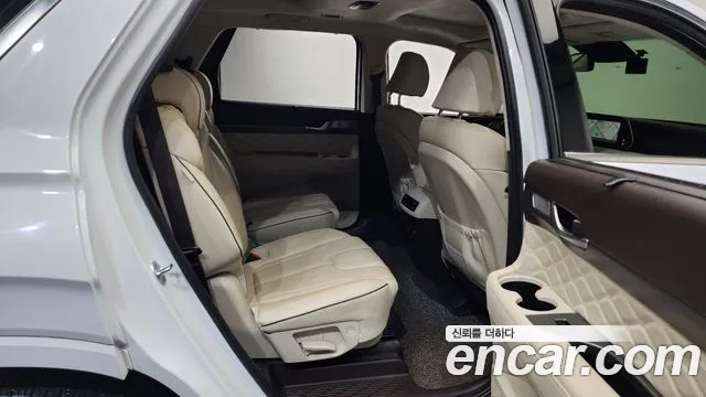 Hyundai Palisade Palisade Дизель 2.2 2WD — Фото автомобиля 12