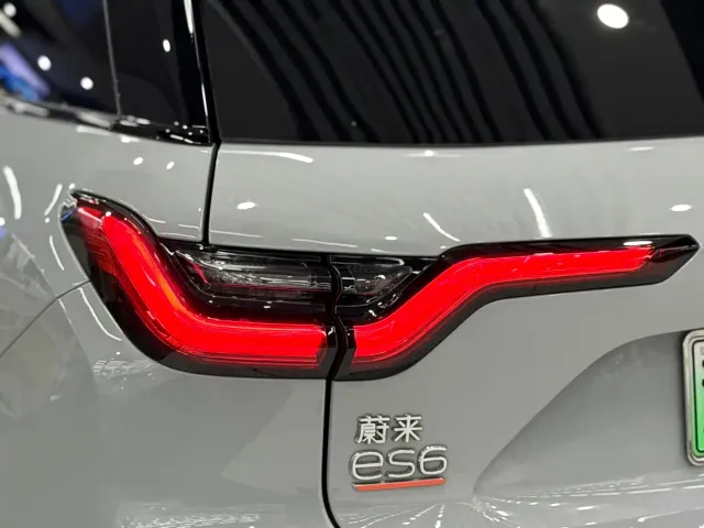Nio ES6 — Фото автомобиля 17
