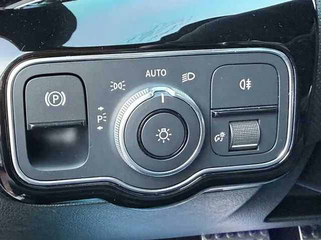 Mercedes-Benz CLA-Class — Фото автомобиля 12