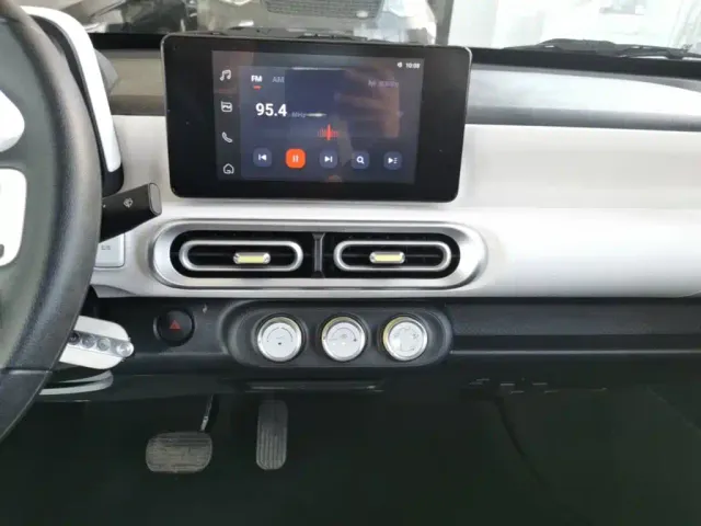Wuling Hongguang Mini EV — Фото автомобиля 12