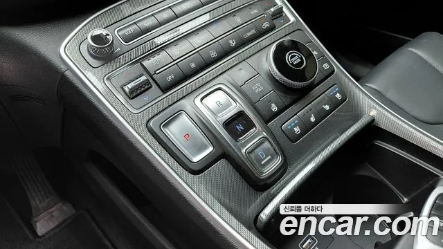 Hyundai Santafe Бензин 2.5T 2WD — Фото автомобиля 9