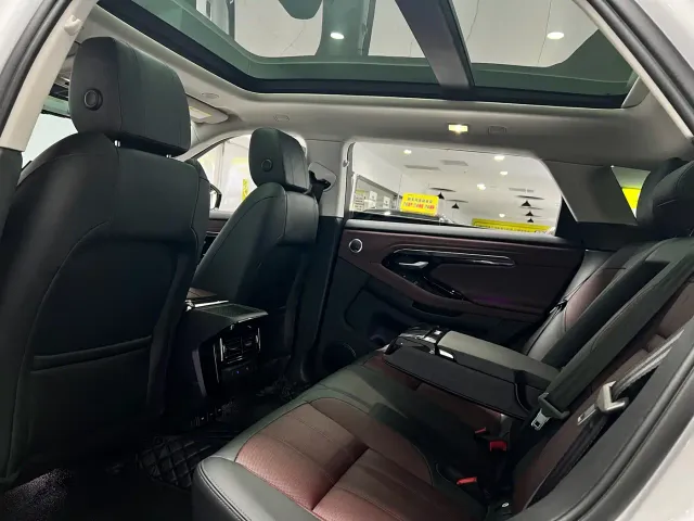 Land Rover Range Rover Evoque — Фото автомобиля 17