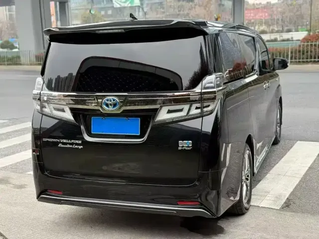 Toyota Vellfire — Фото автомобиля 7