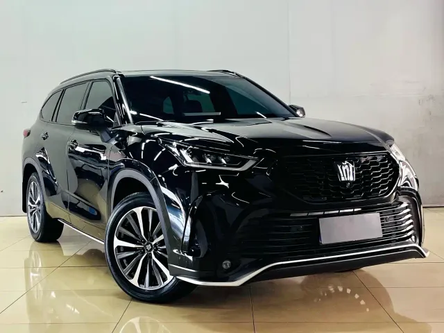 Toyota Crown Kluger — Фото автомобиля 3