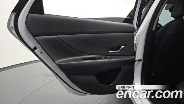 Hyundai AVANTE Avante (CN7) — Фото автомобиля 21