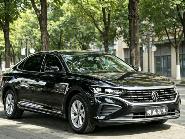 Volkswagen Passat — Фото автомобиля 3