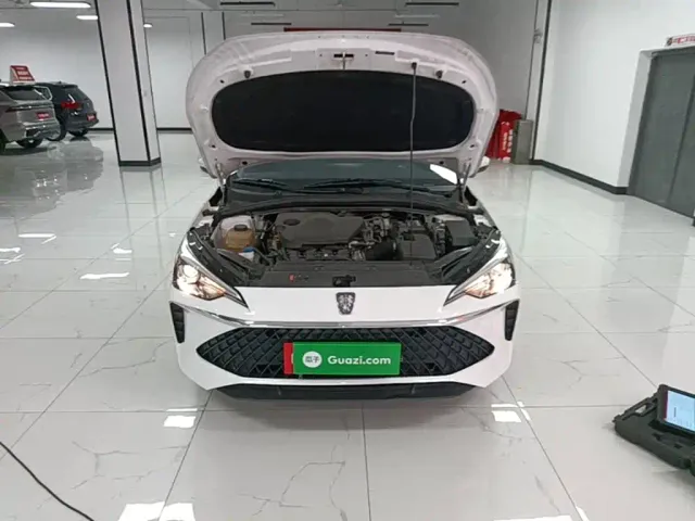 Roewe i5 — Фото автомобиля 19