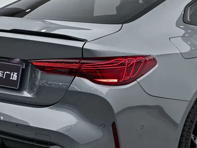 BMW M4 — Фото автомобиля 10