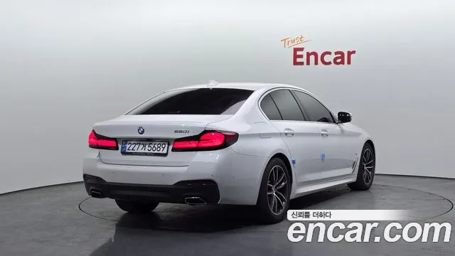 BMW 5-Series — Фото автомобиля 2