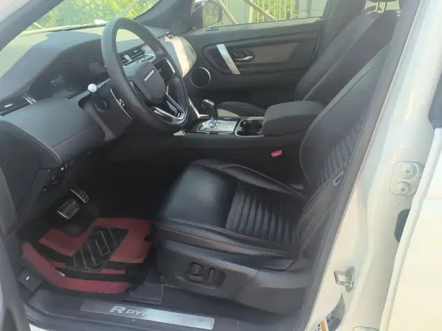 Land Rover Discovery Sport — Фото автомобиля 9