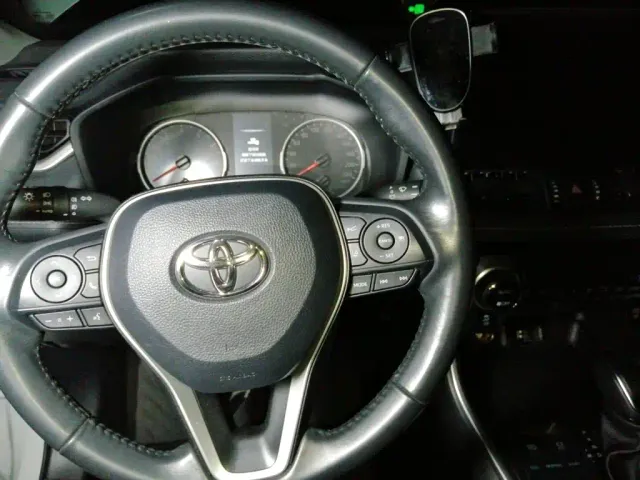 Toyota Wildlander — Фото автомобиля 10