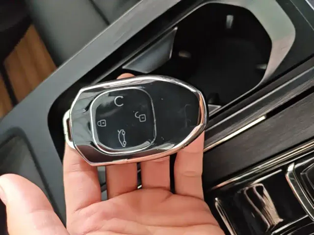 GAC Trumpchi GS8 — Фото автомобиля 8