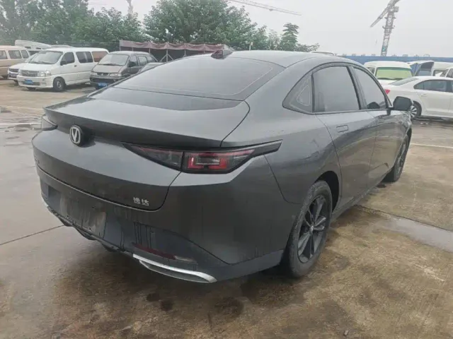 Changan Lamore — Фото автомобиля 6