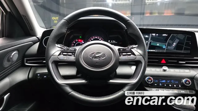 Hyundai AVANTE Avante (CN7) — Фото автомобиля 12