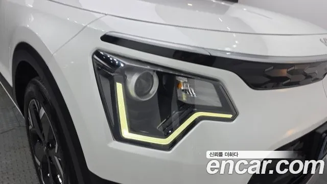 Kia Niro — Фото автомобиля 7
