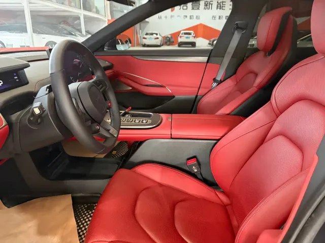 Xiaomi Auto Xiaomi SU7 2024 AWD Extended Range Advanced Smart Driving Max Edition — Фото автомобиля 4