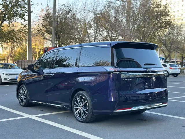 GAC Trumpchi E8 — Фото автомобиля 12