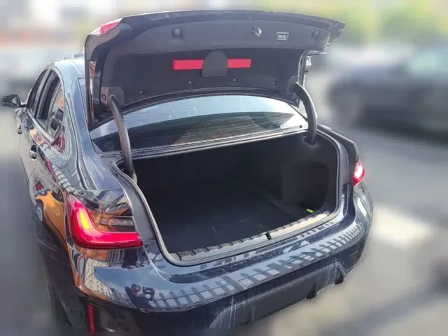 BMW 3 Series — Фото автомобиля 23