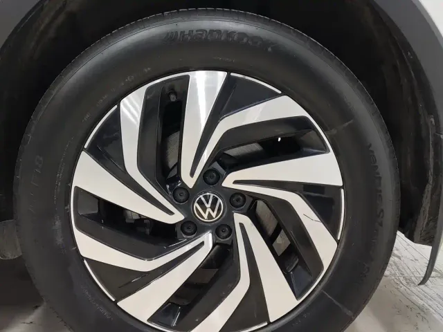 Volkswagen Tiguan L — Фото автомобиля 15