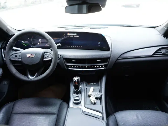 Cadillac CT5 — Фото автомобиля 5