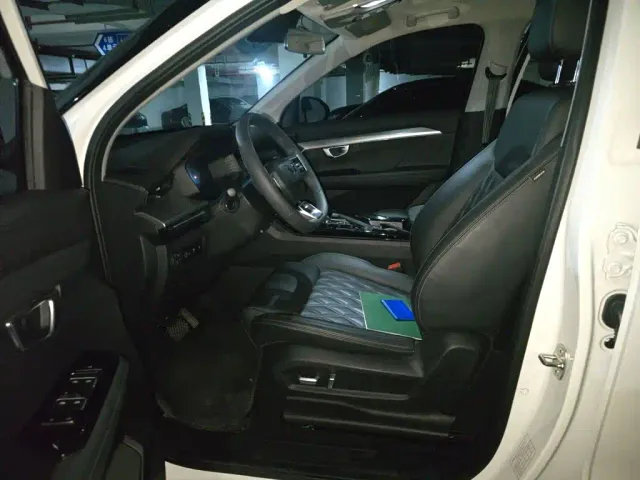 Wuling Asta — Фото автомобиля 11