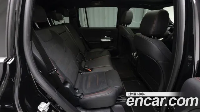 Mercedes-Benz EQB — Фото автомобиля 10