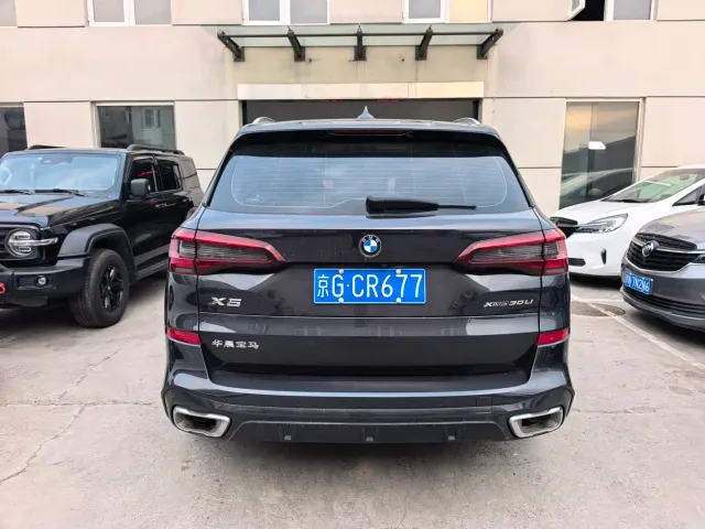 BMW X5 — Фото автомобиля 11