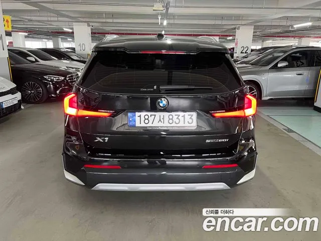 BMW X1 U11 — Фото автомобиля 4