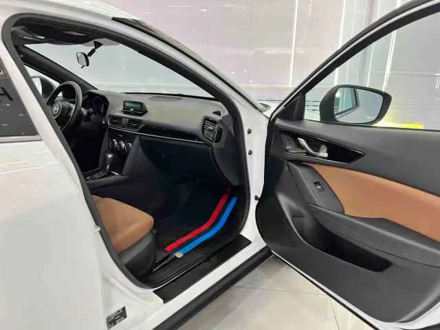 Mazda CX-4 — Фото автомобиля 17
