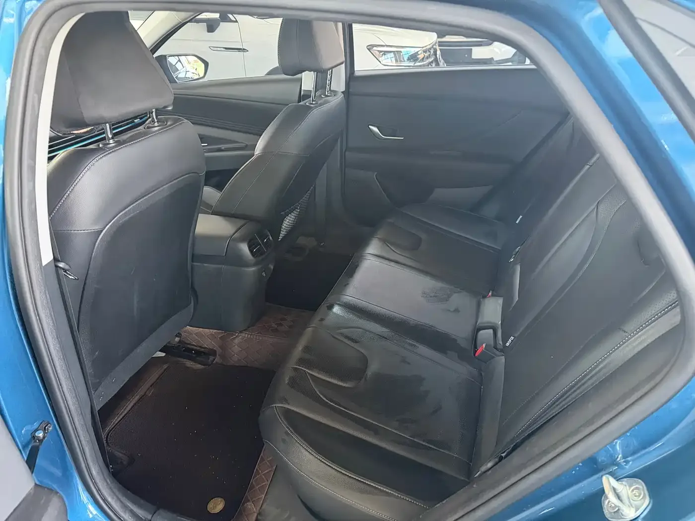 Hyundai Elantra 2023 1.5L CVT TOP Flagship Edition — Фото автомобиля 9
