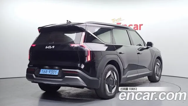 Kia EV9 — Фото автомобиля 2