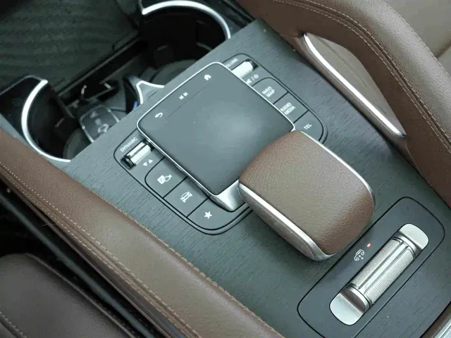 Mercedes-Benz GLE-Class — Фото автомобиля 10