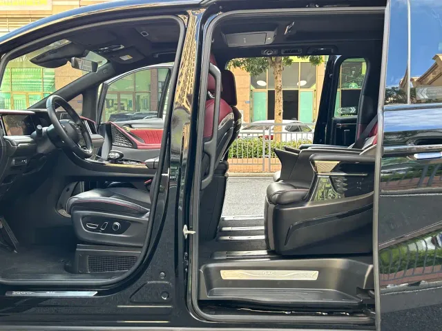 GAC Trumpchi M8 — Фото автомобиля 12