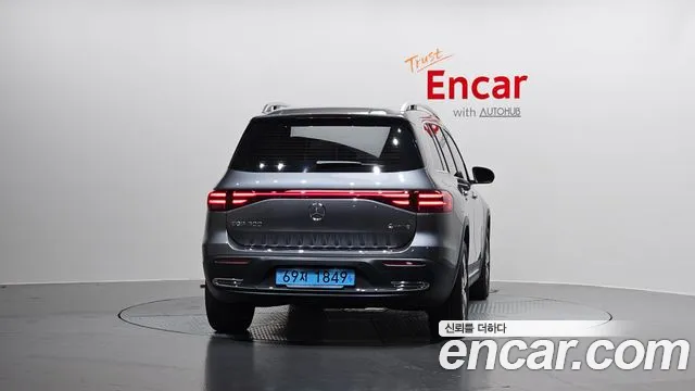 Mercedes-Benz EQB — Фото автомобиля 4