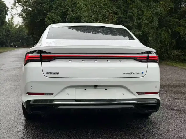 Geely Xingrui — Фото автомобиля 5