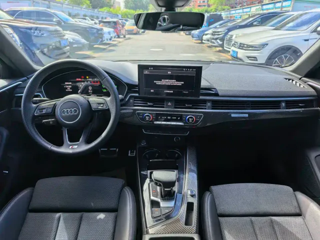 Audi A4 — Фото автомобиля 11