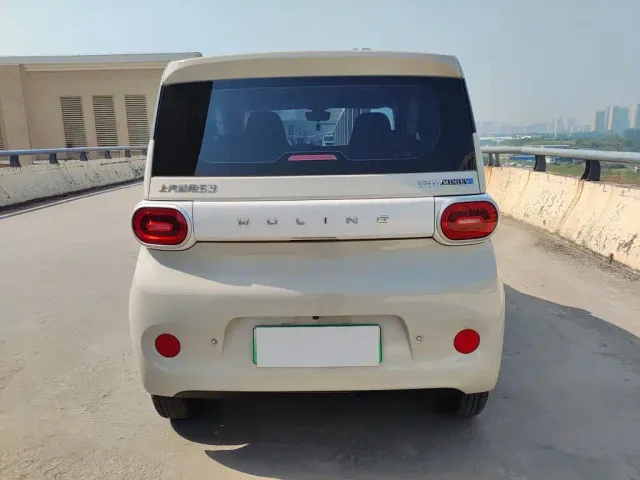 Wuling Hongguang Mini EV — Фото автомобиля 5