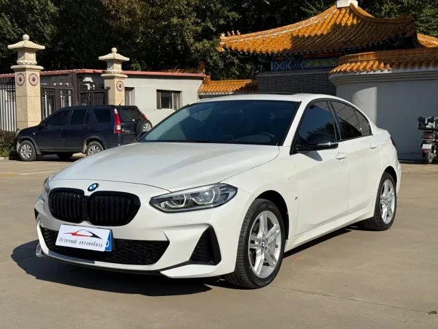 Фотография автомобиля — BMW 1 Series
