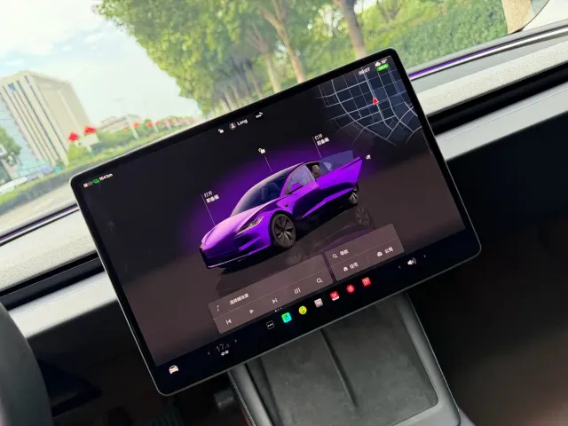 Tesla Model 3 — Фото автомобиля 13